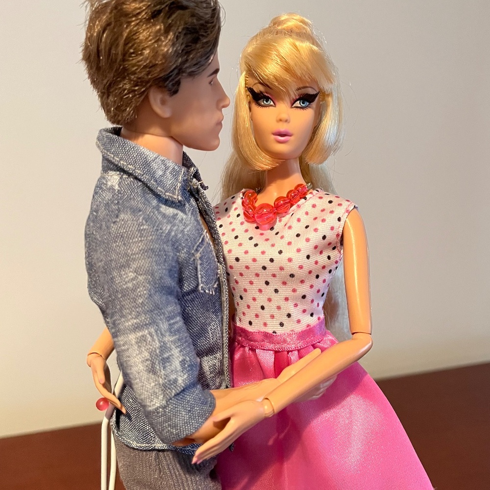 Barbie Doll HTF 2008 Pop Life Barbie Blonde, Gold Label, Limited Edition, Barbie - Picture 3 of 9